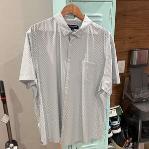 Mizz+Main Leeward short sleeve button up